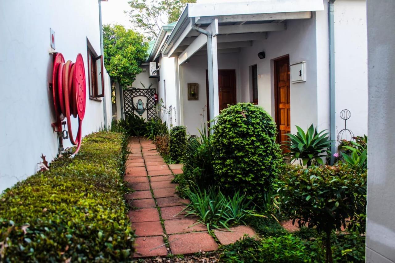 Villa Jana Guesthouse Pretoria-Noord Exteriör bild
