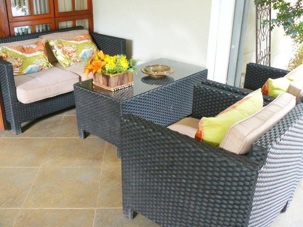 Villa Jana Guesthouse Pretoria-Noord Exteriör bild